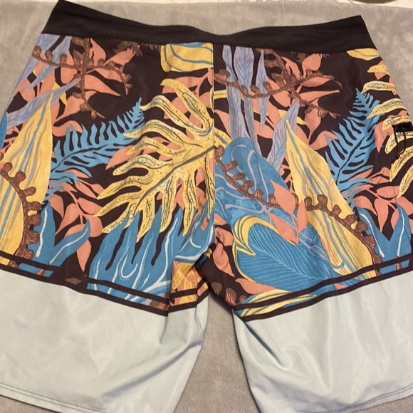 Patagonia board shorts size 34 used - Picture 4 of 4